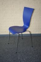 kantinenstuhl_blau_1.jpg