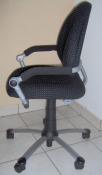 ergonomischer-kinderdrehstuhl-schwarz.jpg