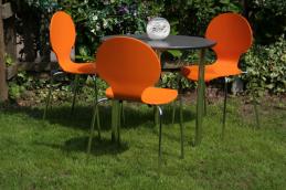 dreier_gruppe_orange_stuhl_vierfu
