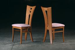 designer_esszimmerstuehle_echtholz_sitzpolster_gepolstert_rueckenlehne_1.jpg