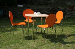 vierer_gruppe_orange_stuhl_vierfu