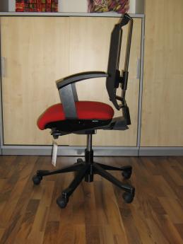 buerodrehstuhl_designer_rot_netzruecken_1.jpg