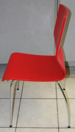 roter_kantinenstuhl_3.jpg