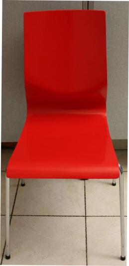 roter_kantinenstuhl_1.jpg
