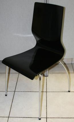 schwarzer_kantinenstuhl_1.jpg